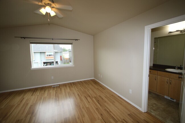 Building Photo - 368 SKWENTNA Dr