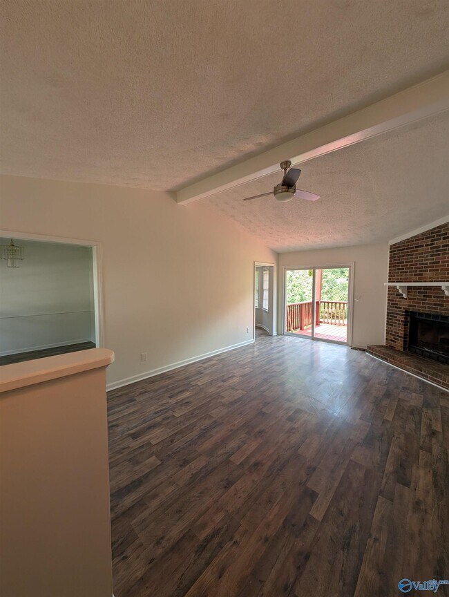 Building Photo - 1060 Sandy Springs Rd NW
