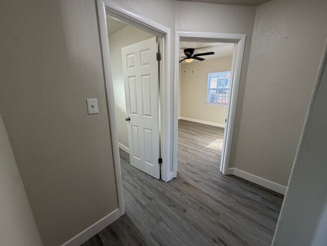 Building Photo - SAC T 2569