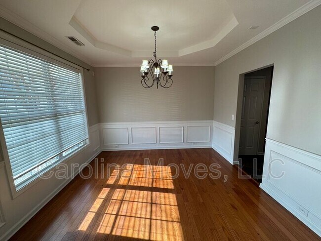 Building Photo - 104 Shairpin Ln