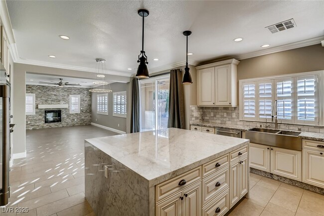 Building Photo - 11227 Applevale Ct
