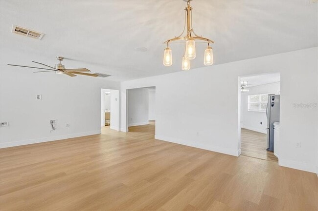 Building Photo - 7012 Pin Cherry Ln