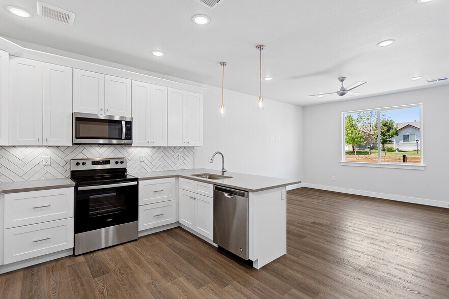 Building Photo - 2402 49th Avenue Ct