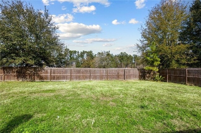 Building Photo - 528 Jefferson Dr