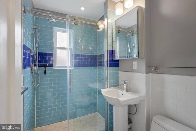 Building Photo - 3030 Manning St