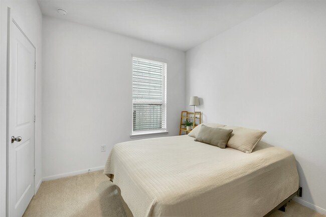 Building Photo - 16910 Elm Grove Road