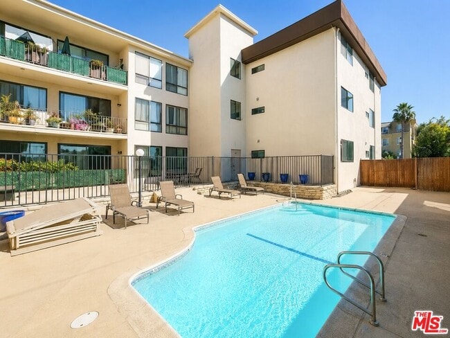 Building Photo - 2175 S Beverly Glen Blvd
