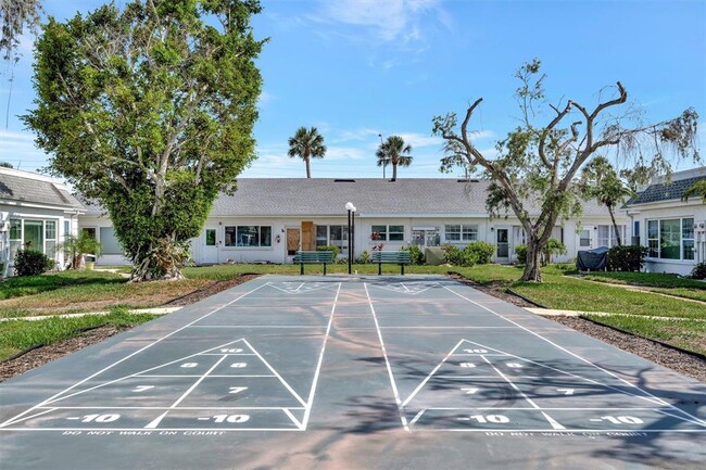 Building Photo - 9819 Hernando Ct