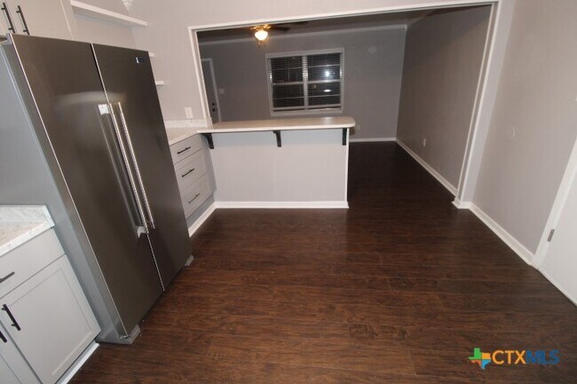 Building Photo - 2104 Brantley Ave