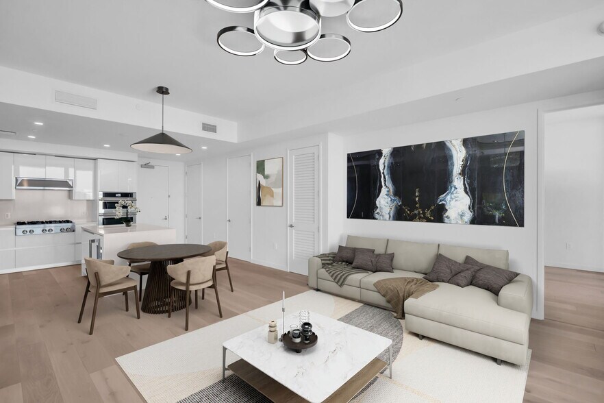 Building Photo - 400 Central Ave