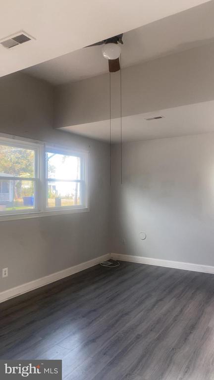 Building Photo - 307 Burlington Ave