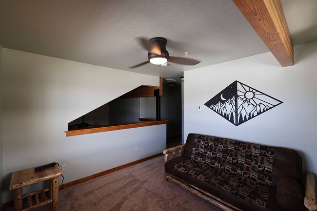Building Photo - Big Sky 3 Bed 3 Bath Condo