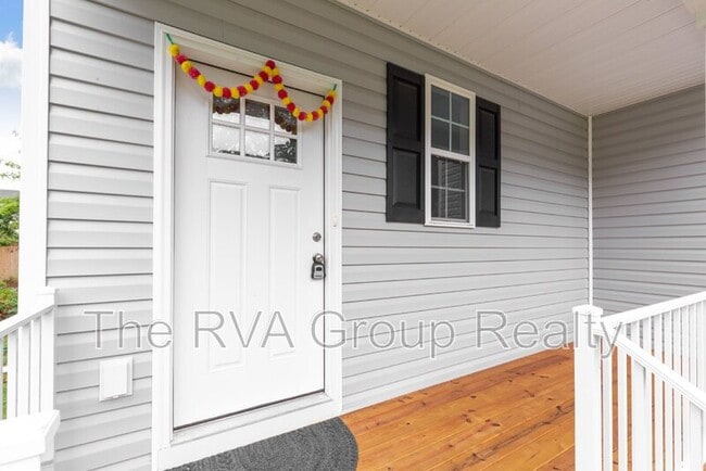 Building Photo - 5620 Moss Side Ave