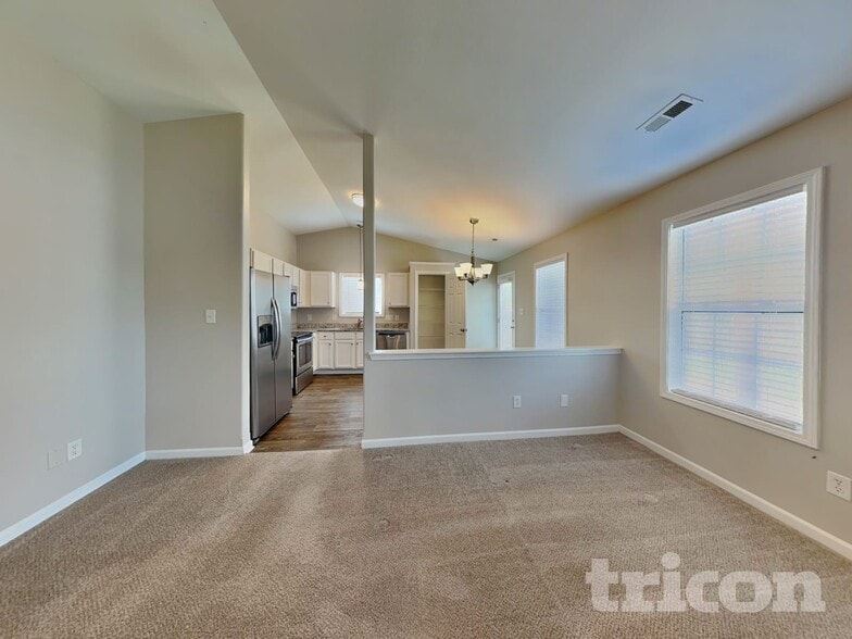 Building Photo - 4991 Astonshire Ln