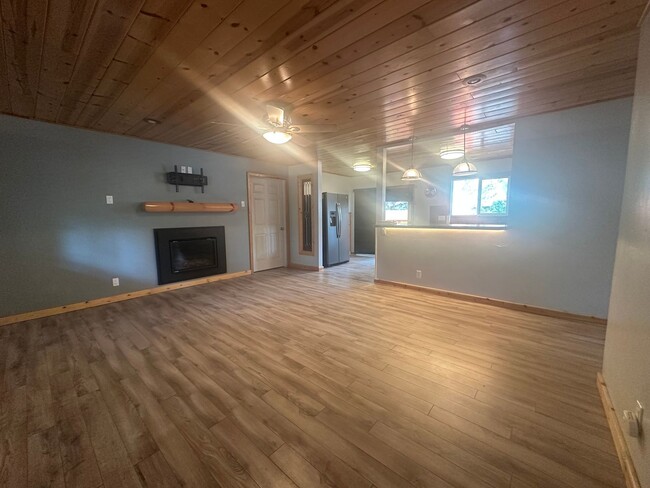 Building Photo - Charming 2 Bedroom, 2 Bathroom Home in Qui...