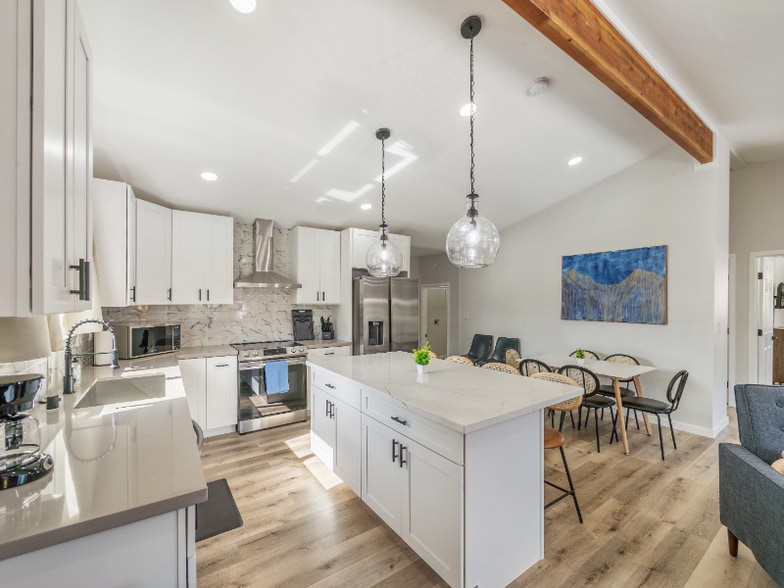 Building Photo - 95-148-148 Waimakua Dr