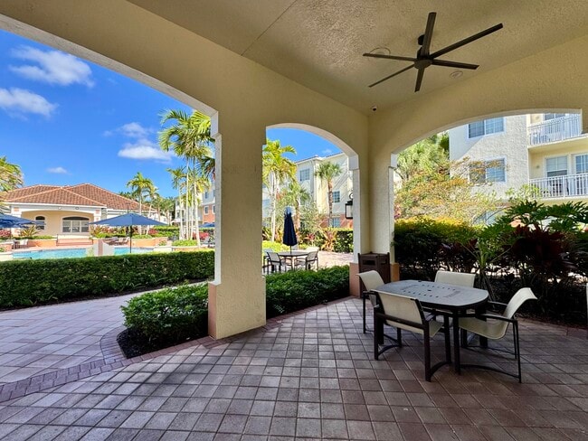 Building Photo - 9857 Baywinds Blvd