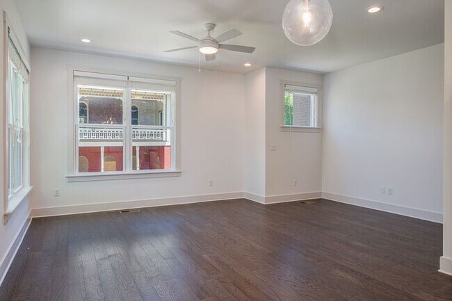 Building Photo - East Nashville Condo at Cleveland Park