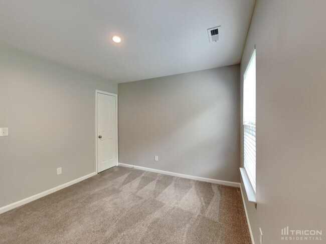 Building Photo - 3644 Catawba Creek Dr