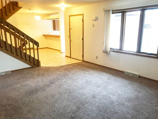 Building Photo - 4-Plex Located