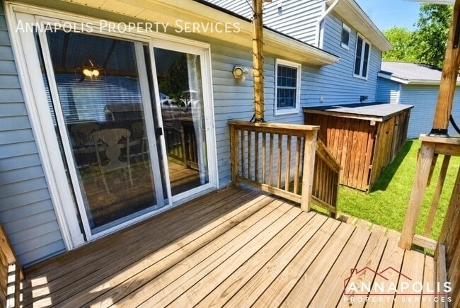 Building Photo - 1663 Canonade Ct