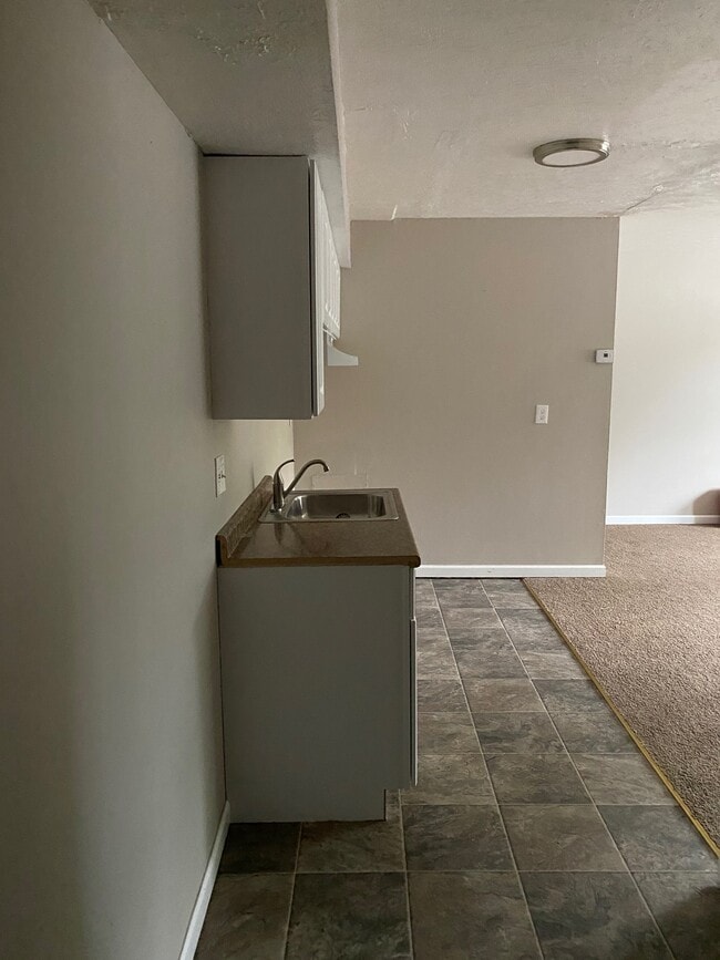 Building Photo - Hampton Apartments