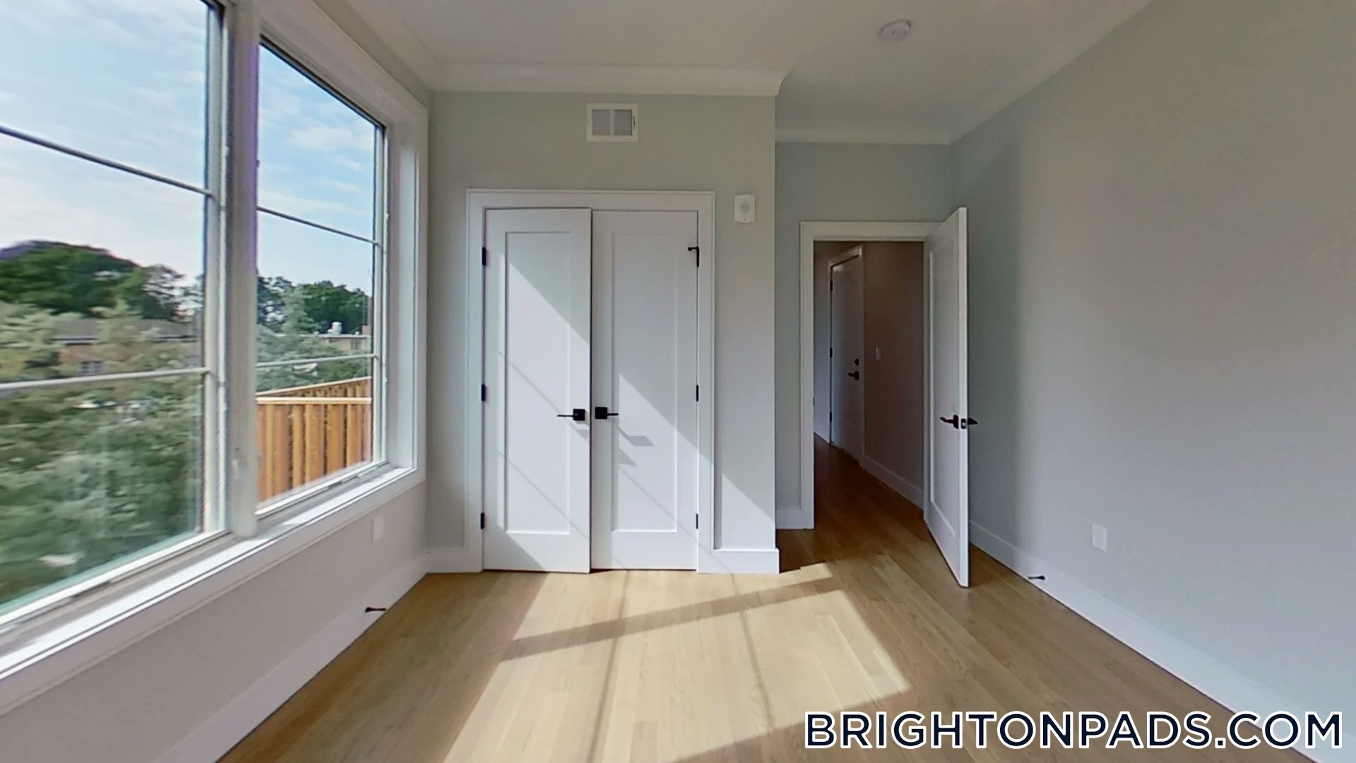 Building Photo - 104-106 Warren St.