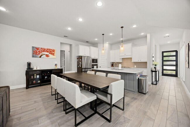 Building Photo - 2122 Germander Ln