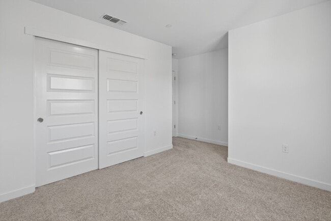 Building Photo - Brand New 4br Home - Waterways at Westlake