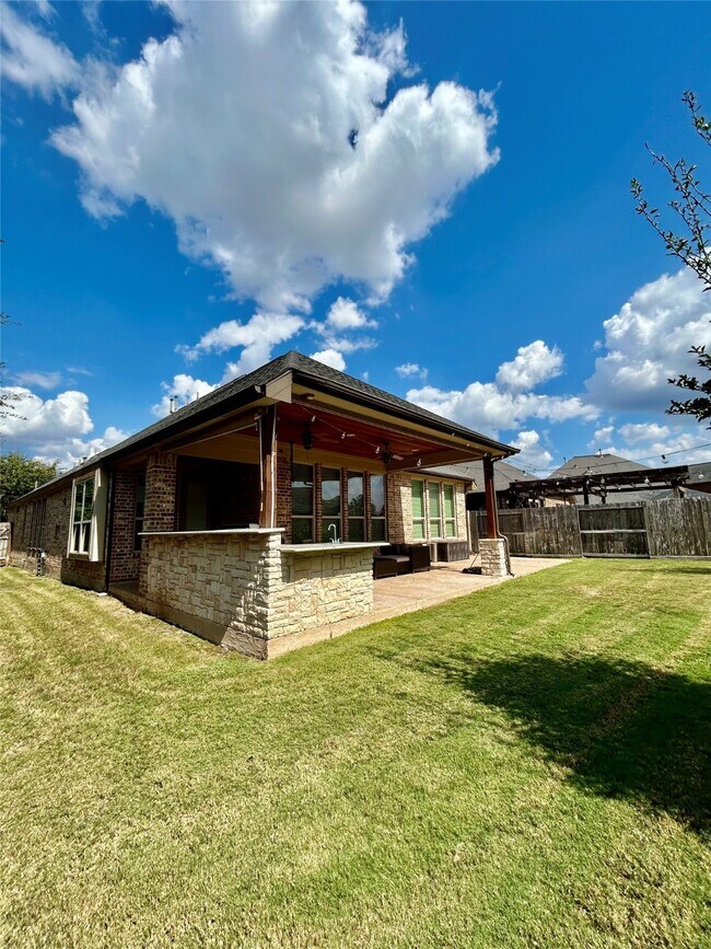 Building Photo - 27239 Aspen Falls Ln
