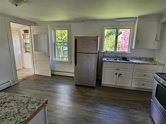 Primary Photo - 24 South St