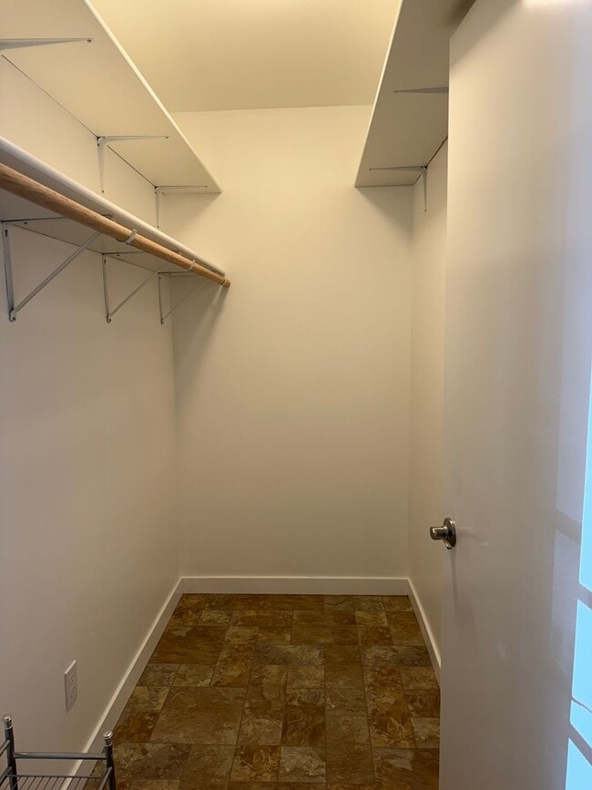 Building Photo - Pioneer Duplex with MOST UTILITIES PAID!