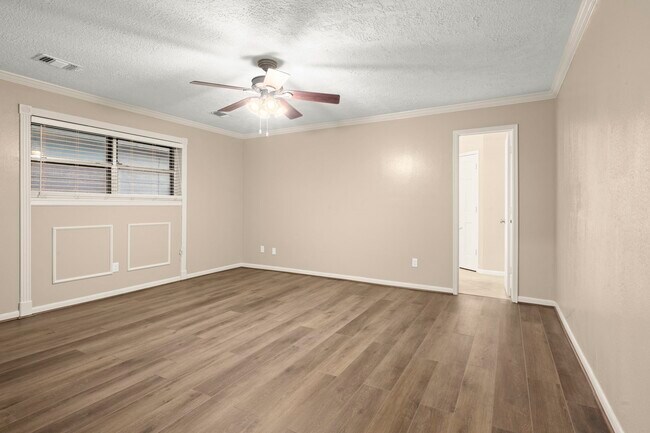Building Photo - 17627 Macrantha Dr