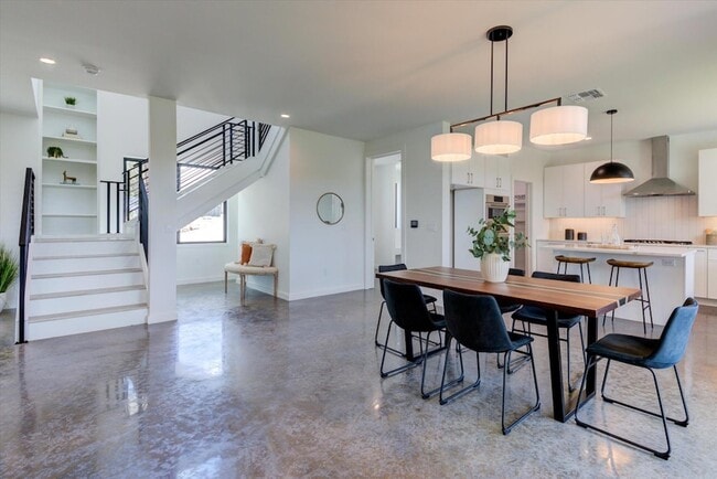Building Photo - 14208 Fort Smith Trail