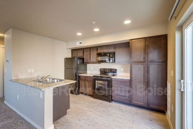 Building Photo - 4767 N Morninggale Dr