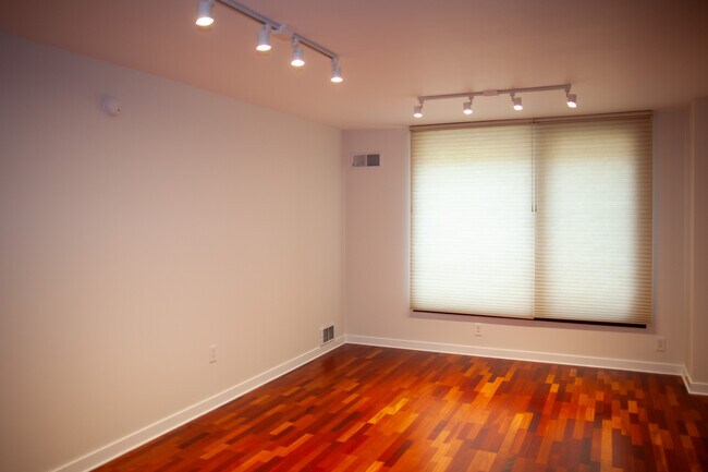 Primary Photo - 199 New Montgomery St