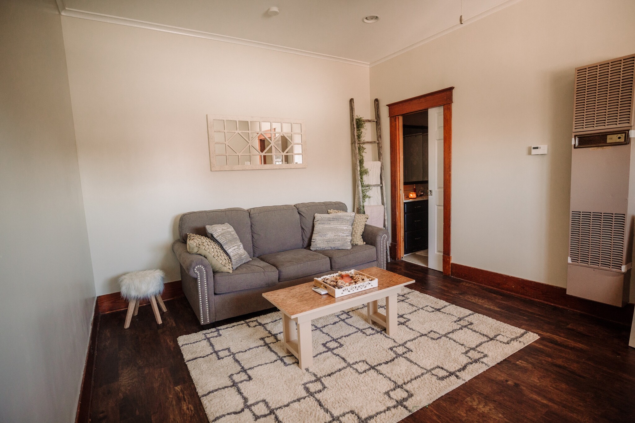 Building Photo - 316 Main Street