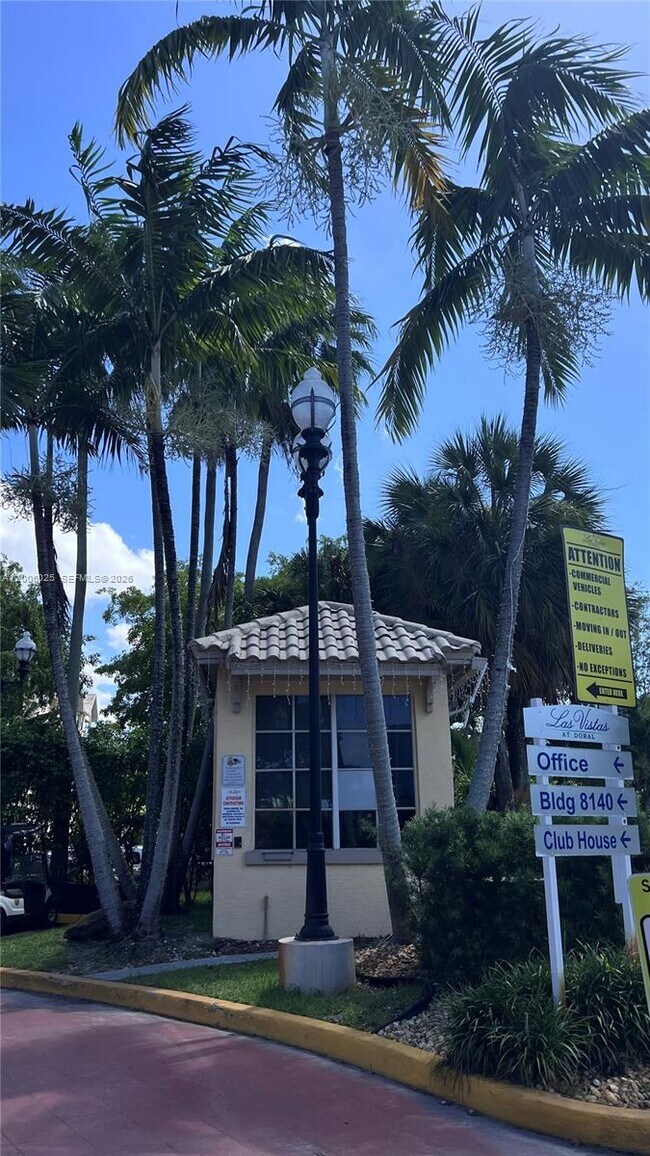 Building Photo - 8290 Lake Dr