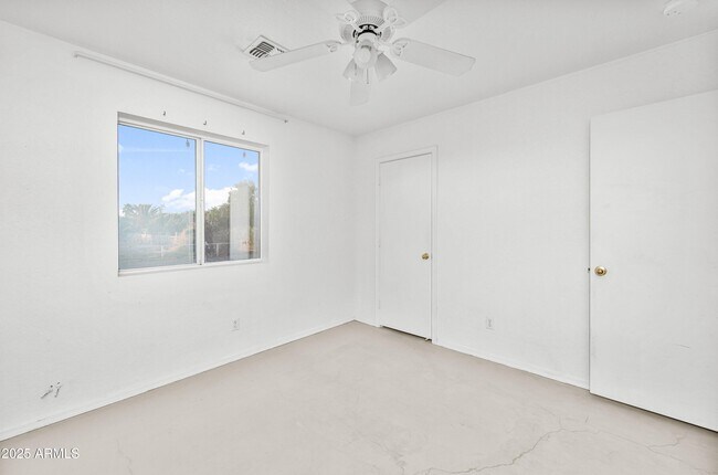 Building Photo - 17707 E Karsten Dr