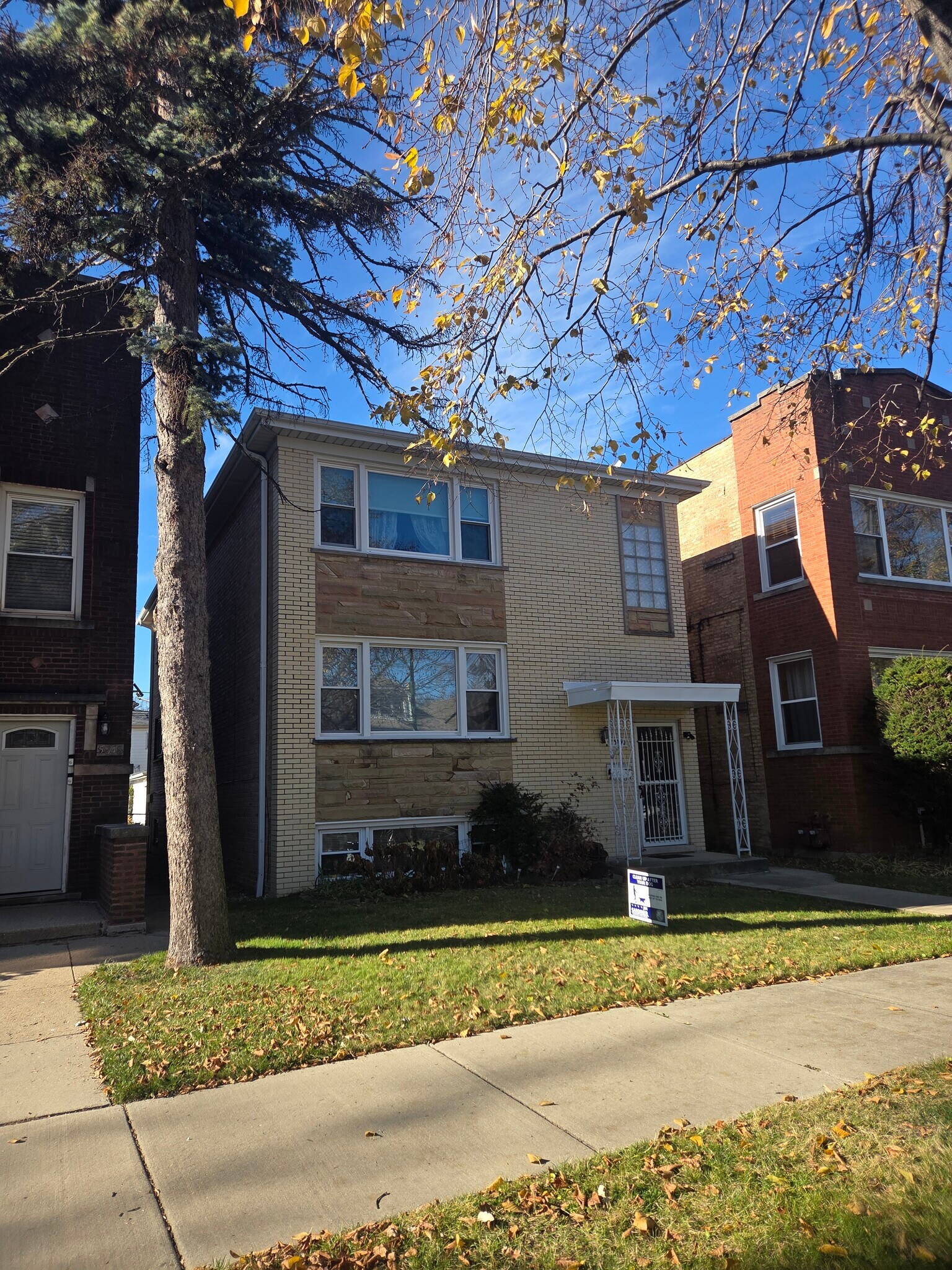 Building Photo - 5850 N Mulligan Ave