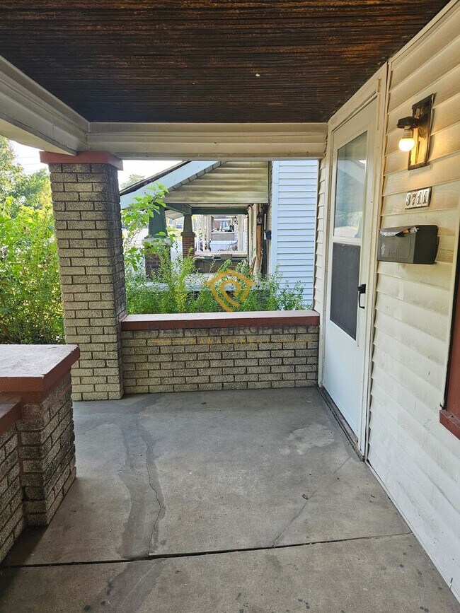 Building Photo - 3709-3711 Brookside Pkwy S Dr