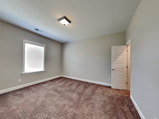 Building Photo - 506 Holden Forest Dr