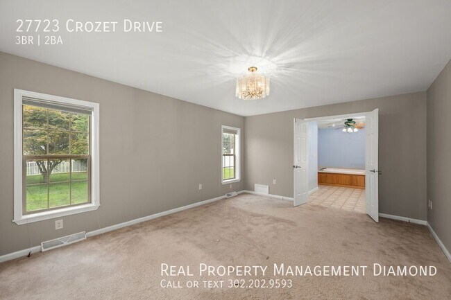 Building Photo - 27723 Crozet Dr