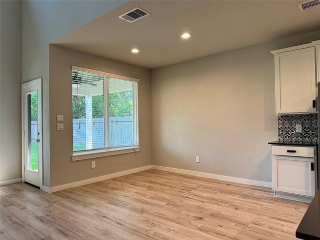 Building Photo - 10213 Prairie Creek Ln