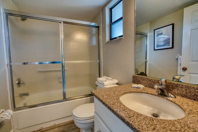 Building Photo - 600 Neapolitan Way