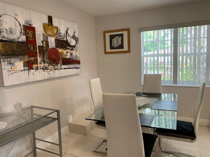 Building Photo - 372 NE 162nd St