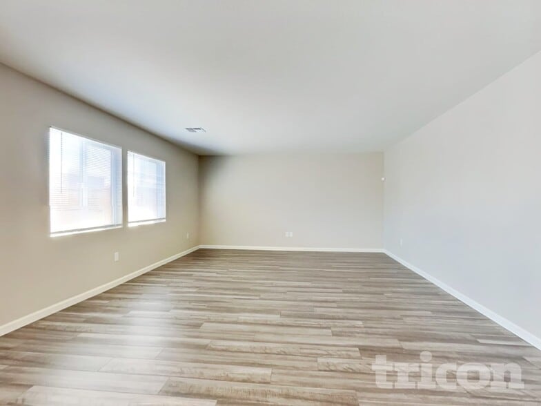 Building Photo - 8958 Elk Ravine Dr