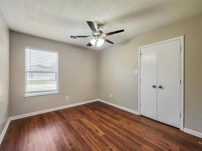 Building Photo - 16393 Many Trees Ln