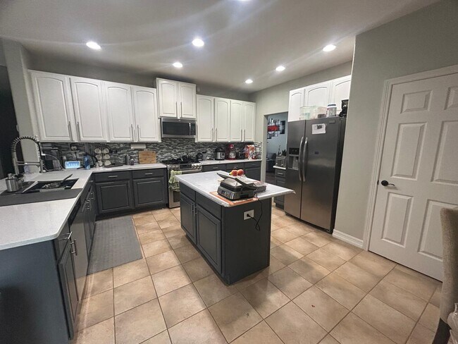 Building Photo - 7567 S Duquesne Ct