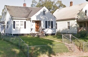 Building Photo - 3 bedroom, 1 bath in Rock island